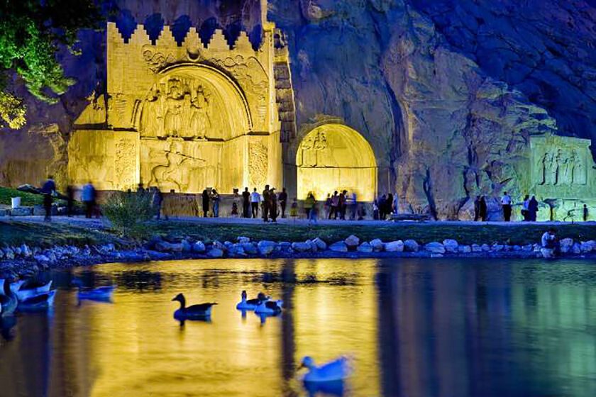 گردشگران همچنان پایگاههای تاریخی را به تفریحات هیجانی ترجیح می دهند