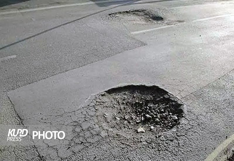 بیداد آسفالت بی کیفیت و چالش ایمنی تردد شهروندان سنندجی
