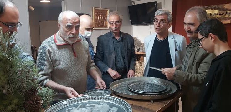 برگزاری نمایشگاه آثار قلمزنی اساتید برجسته کرمانشاهی در نگارخانه بلوط
