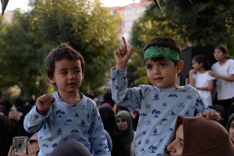 تجمع هواداران هداپار در دیاربکر در حمایت از حماس؛ مردم فلسطین از ناموس امت اسلامی دفاع می کنند