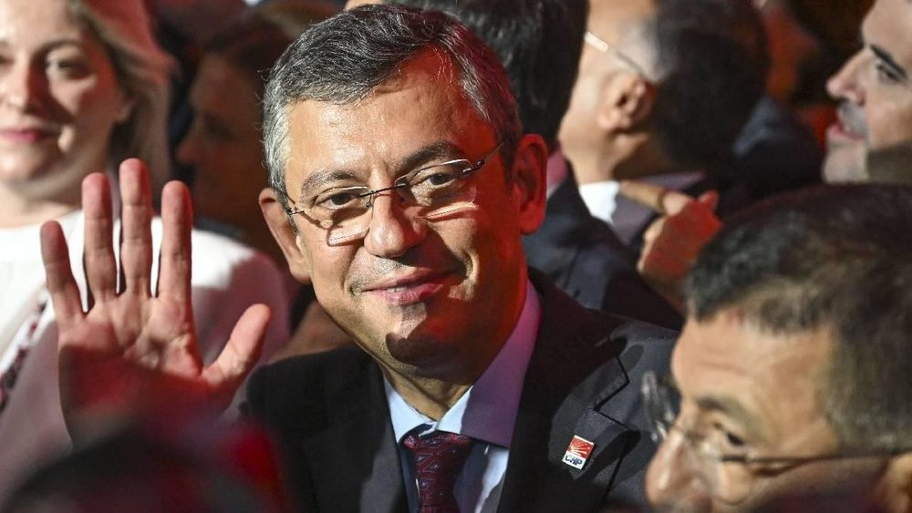 اوزگور اوزل رهبر جدید CHP کیست و موضع او درباره «مسئله کُرد» چیست؟