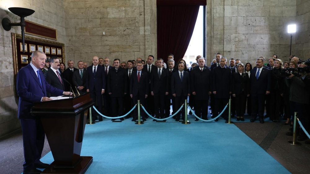 دیدار و مصاحفه اردوغان و اوزل در مقبره آتاترک