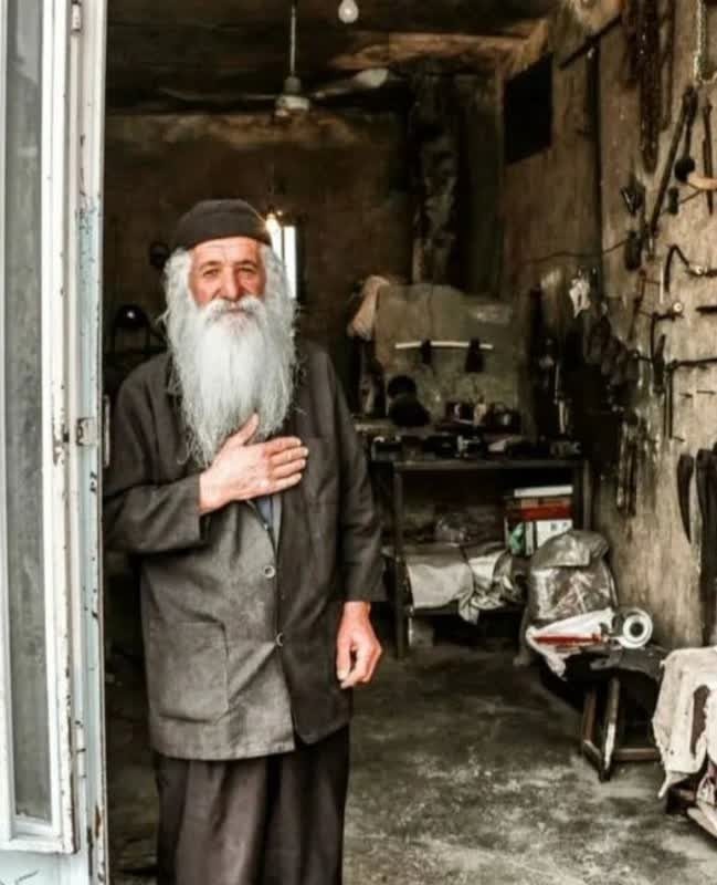 پرواز بی نیاز / دکتر محمدعلی سلطانی