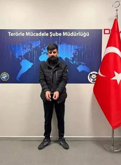 محمت کوپال عضو PKK ساکن فرانسه به ترکیه تحویل داده شد