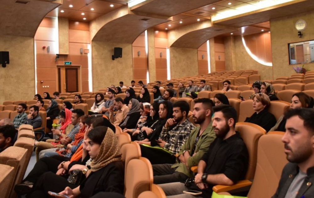 کرمانشاه میزبان نخستین سمینار انرژی پایدار در طراحی سازههای دوستدار محیط زیست