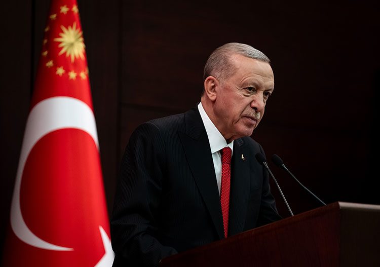 اردوغان: اجازه نمی دهیم شهرداریها به دست تروریست ها بیافتند