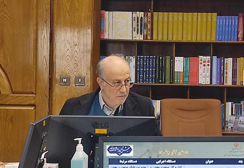 پیمانکاران ملزومات خود را از تولیدکنندگان کردستانی تهیه کنند