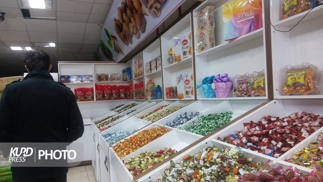 بازار عید قروه در بن بست گرانی