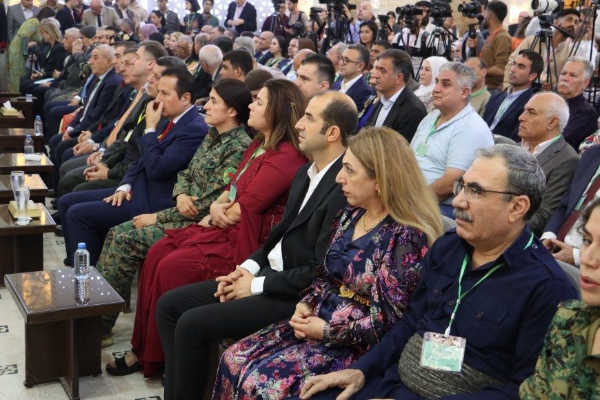 آغاز به کار کنفرانس ملی کُرد در کردستان سوریه