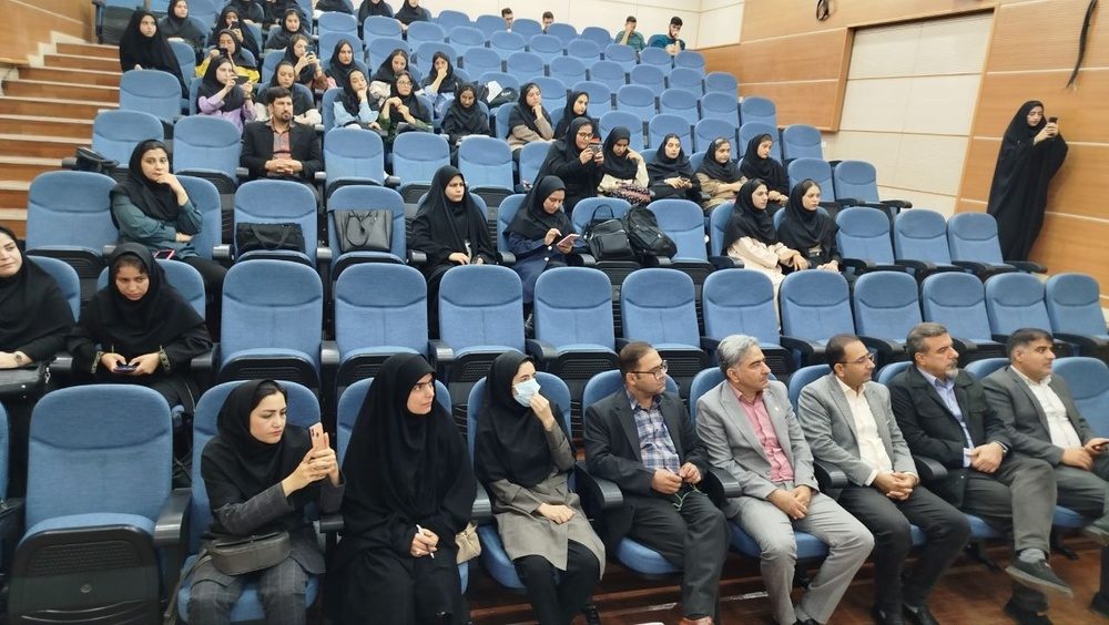 از فارسیسرایی تا کردیسرایی؛ اعطای ۵۶ مدرک رسمالخط کردی در دانشگاه ایلام