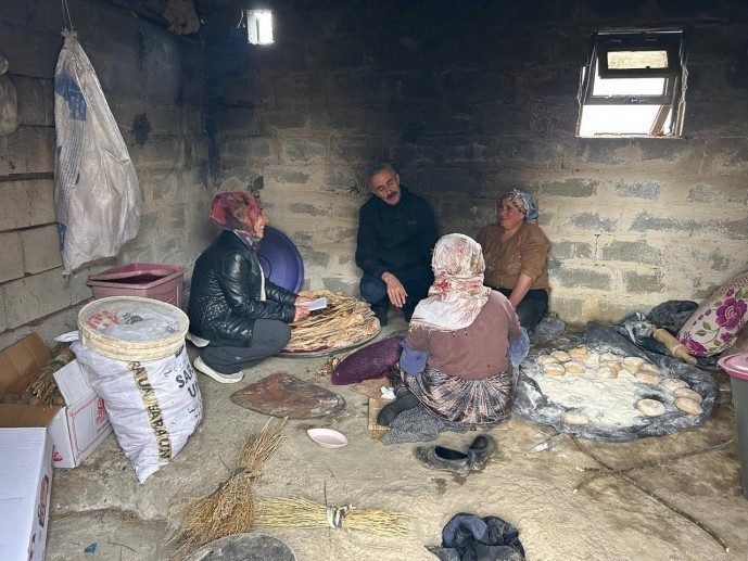 بازتاب فراخوان اوجالان در یوکسک اوا؛ دیدار با مردم ۷۲ روستا در حکاری + تصاویر