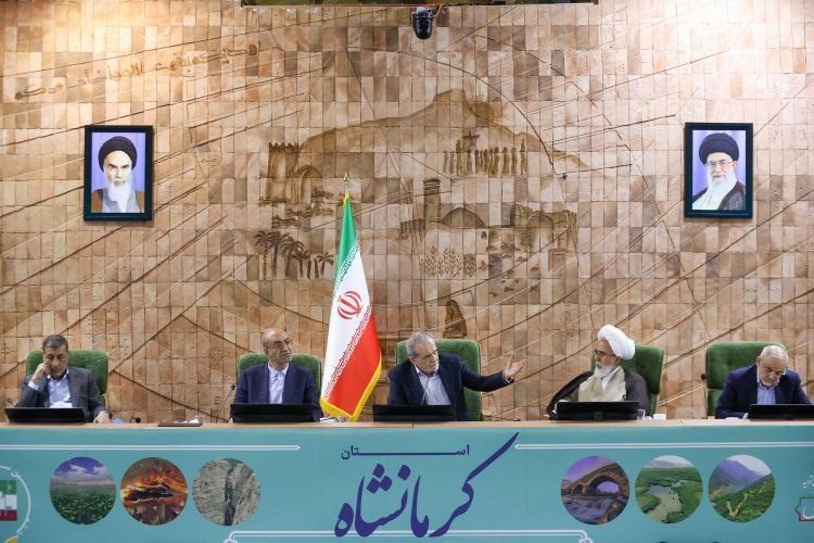  شایستگان و نخبگان اهل سنت در ساختار سیاسی و مدیریتی کشور به کار گرفته شوند