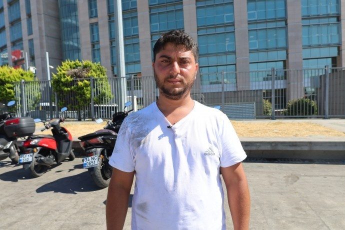 ضربوشتم و بازداشت به دلیل گوش دادن به موسیقی کردی در استانبول/ پلیس: "شما تروریست هستید"