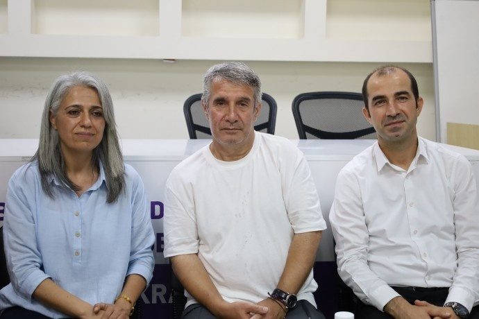 دیدار رهبران سیاسی کُرد با ویسی آکتاش پس از آزادی از زندان امرالی + تصاویر