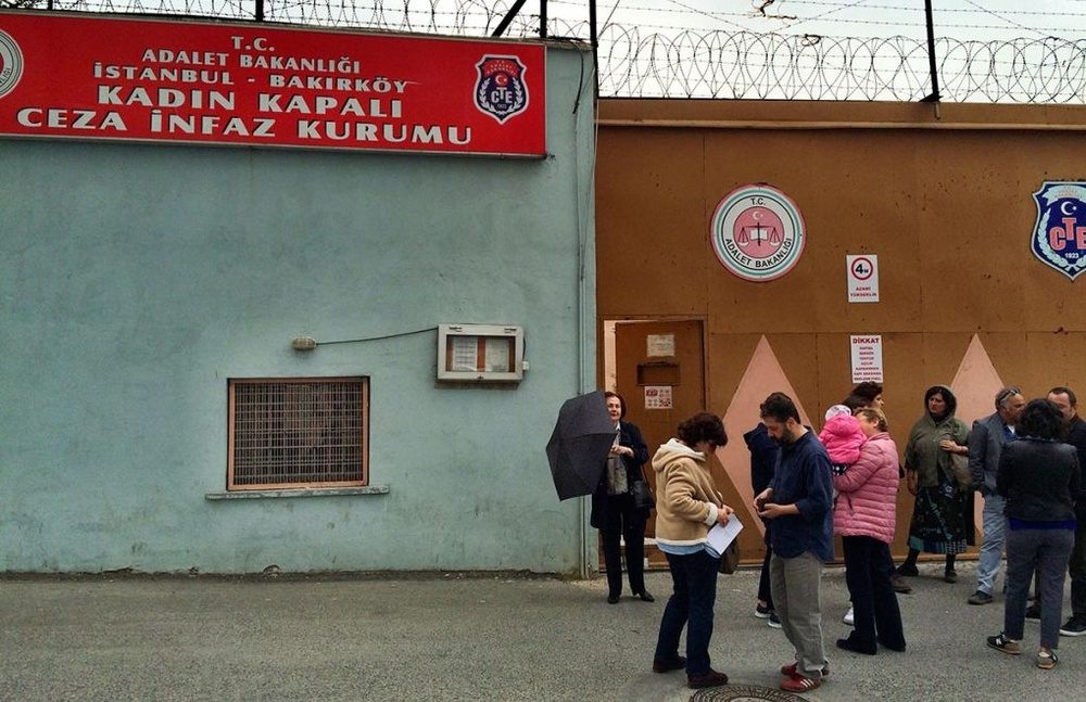 افزایش جمعیت زندانها؛ زنان زندانی در شرایط غیرانسانی و بدون امکانات بهداشتی