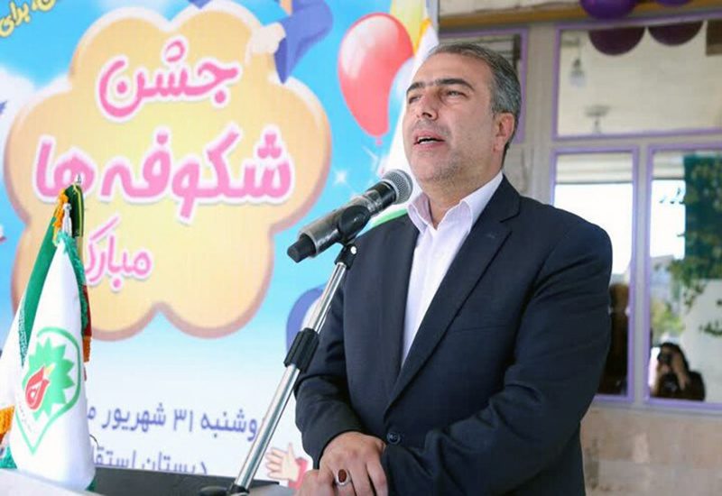 آغاز سال تحصیلی جدید در سنندج با شکوفه های امید و لبخند دانش آموزان