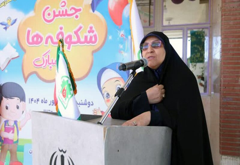 آغاز سال تحصیلی جدید در سنندج با شکوفه های امید و لبخند دانش آموزان