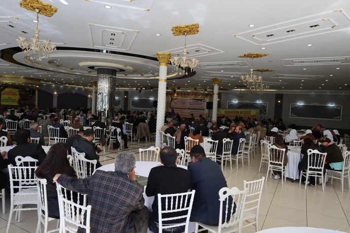 آغاز کارگاه سیاست‌های مبارزه برای زبان کُردی در وان؛ زبان کُردی خط قرمز ماست + فیلم