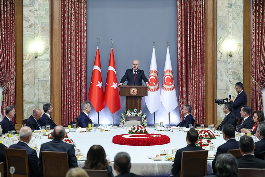 کورتولموش: مبارزه با PKK تریلیون ها دلار خسارت به ترکیه زده است