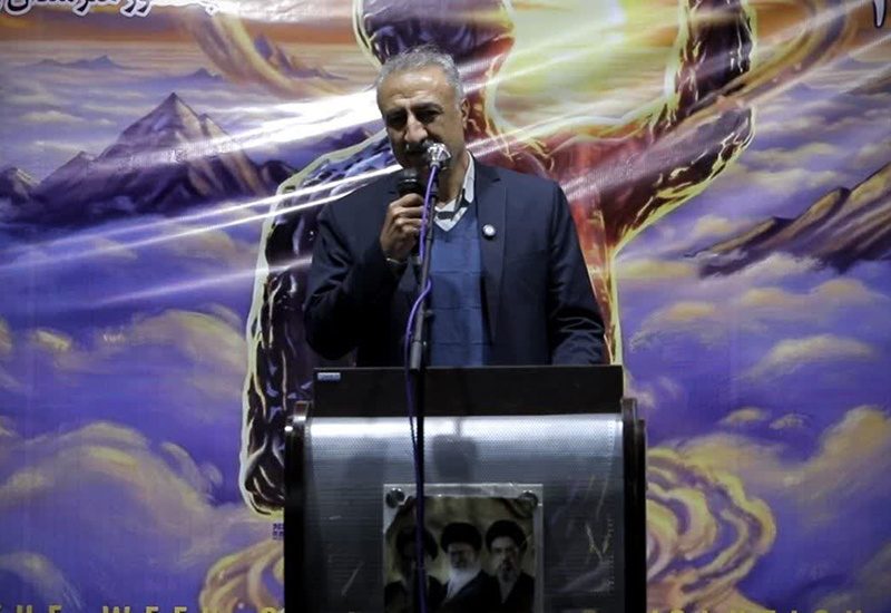 علی قیسوندی عنوان چهره هنر انقلاب کردستان را کسب کرد