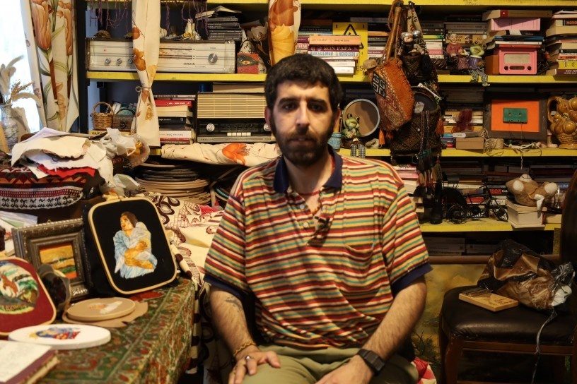 از سوزن مادربزرگ تا قابهای خاطره؛ هنرمندی که حافظه دیاربکر را میدوزد