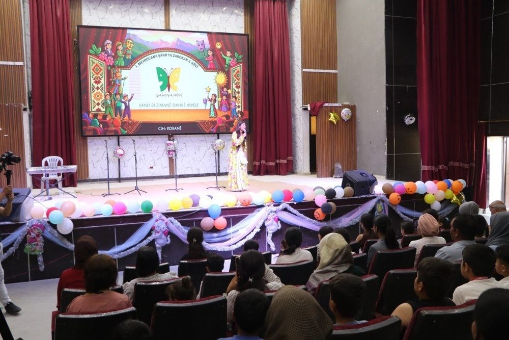 نخستین جشنواره تئاتر کودکان «هەوی» در کوبانی برگزار شد