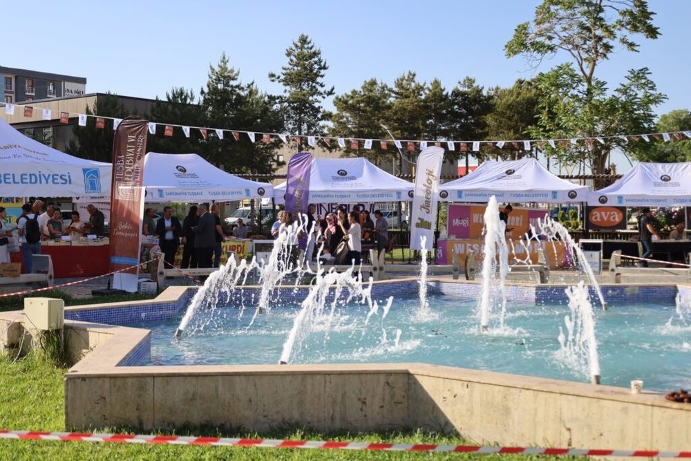 تداوم فستیوال «روزهای ادبیات توشبا» و بررسی نقش روشنفکران در مبارزه آزادی