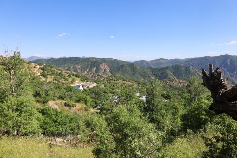 روستایی که از خاکستر خود برخاست اما جای زخم های عمیقش هنوز درد می کند