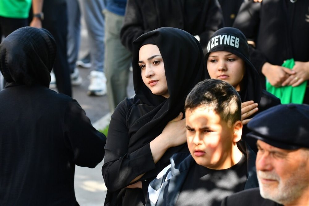 آئین بزرگداشت شهدای کربلا با حضور هزاران تن در قارص برگزار شد + تصاویر
