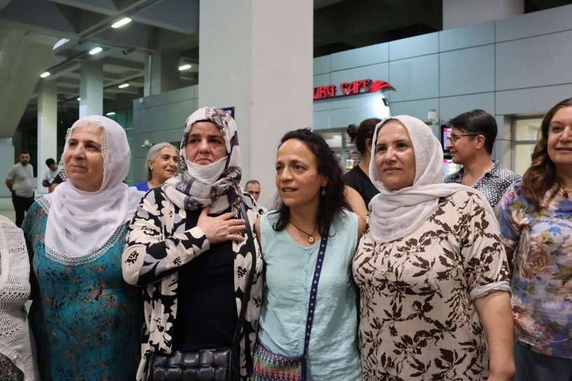 آزادی زن عضو PKK پس از ۳۰ سال حبس؛ ما هنوز به صلح ایمان داریم