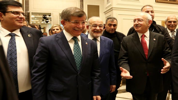 احمد داوود اوغلو و کمال قلیچدار اوغلو با هم دیدار کردند
