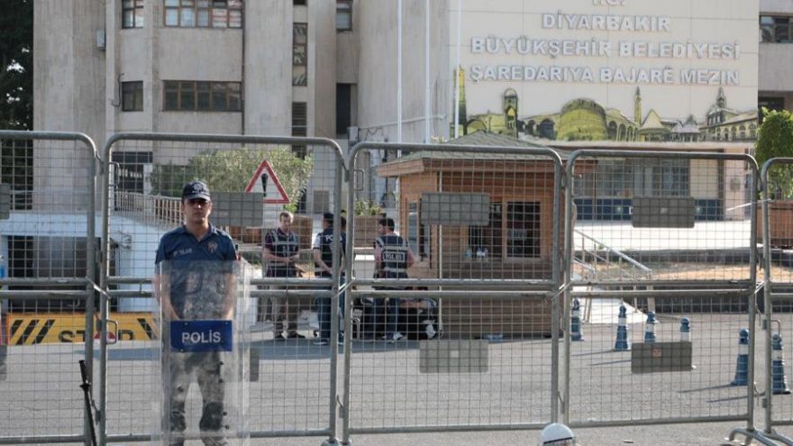 سێ سەرۆک شارەوانی هەدەپە لە وان دەستگیركران