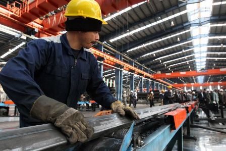 بخشنامه ها و دستورالعمل های ناگهانی بخش خصوصی را در تنگنا قرار داده است
