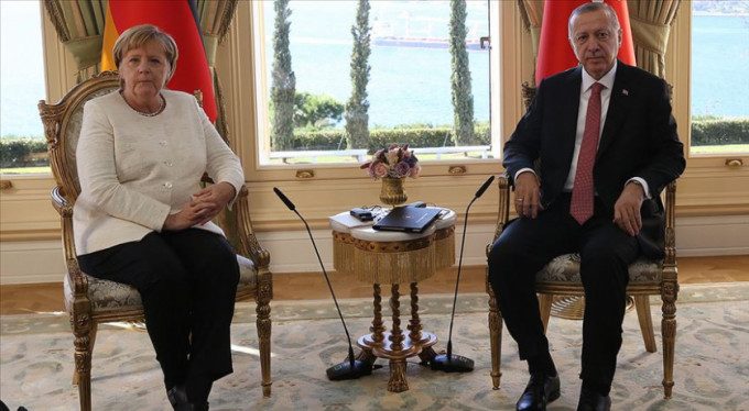 تماس تلفنی اردوغان – مرکل با موضوع سوریه و لیبی