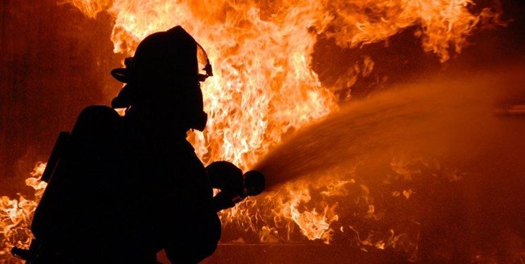 آتش‌سوزی عمدی مینی‌بوس در قروه تلفات جانی نداشت