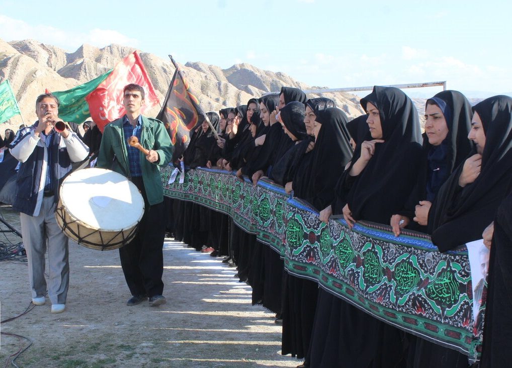 برگزاری مراسم سنتی «چه‌مه‌ر» در سوگ سردار سلیمانی در ایلام