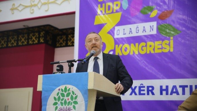 حکومت ترکیه بعد از سرقت زیتون عفرین به سرقت گندم گری سپی روی آورده است