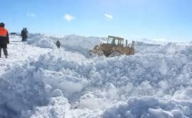 برف راه ۱۴۰ روستای کردستان را بست