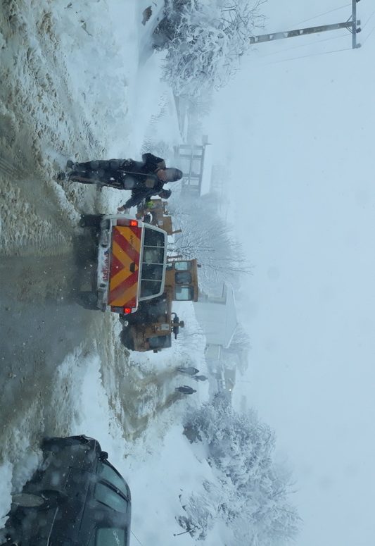 برف راه ۴۰ روستای کردستان را بست