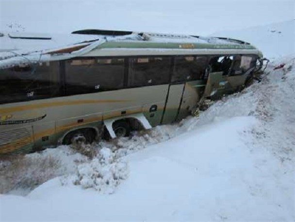 اتوبوس زائران پاکستانی در «حمیل» دچار حادثه شد