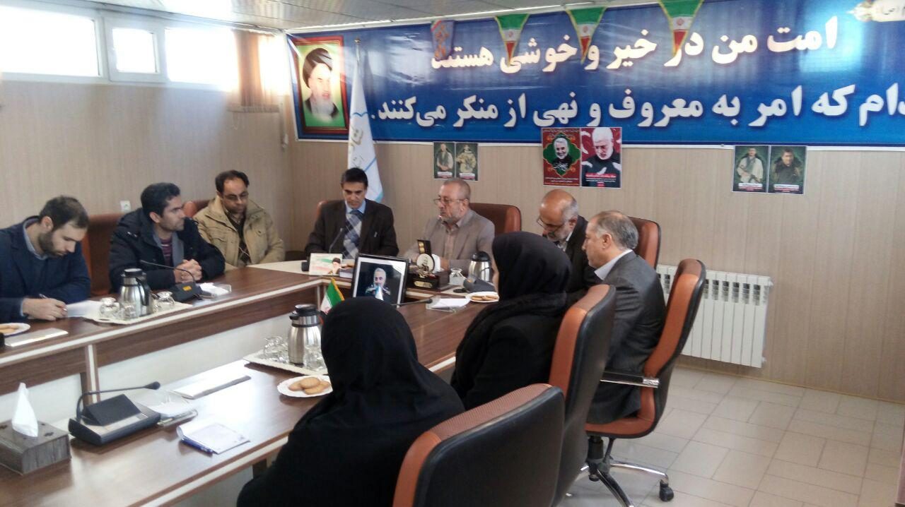 ستاد امر به معروف، منابع طبیعی کردستان و شهرداری سنندج نهال کاری می کنند
