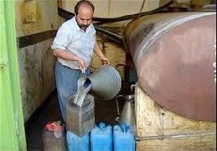 شرکت نفت در سهمیه روستای سولغه مهاباد آب مخلوط می کند