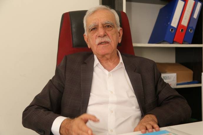 تبرئه احمد ترک از اتهامی که باعث برکناریش از شهرداری ماردین شد