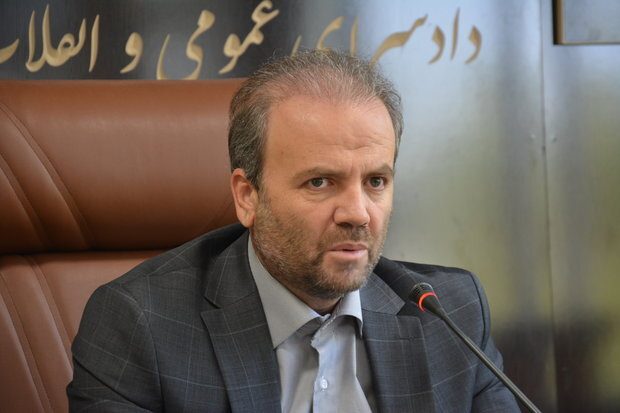 کشف یک واحد غیر مجاز پخش فرآورده های دارویی در کرمانشاه /ممنوعیت فروش اینترنتی فرآورده‌های طبیعی و مکمل دارویی