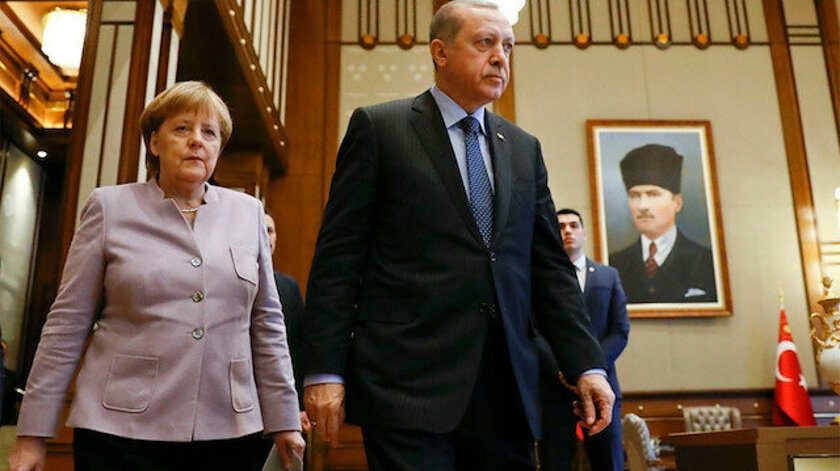 تماس تلفنی اردوغان – مرکل با موضوع توافق مسکو و مسئله پناهجویان