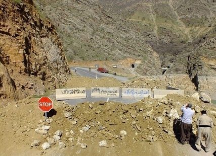3 محور ورودی و خروجی شهرستان پاوه مسدود شد