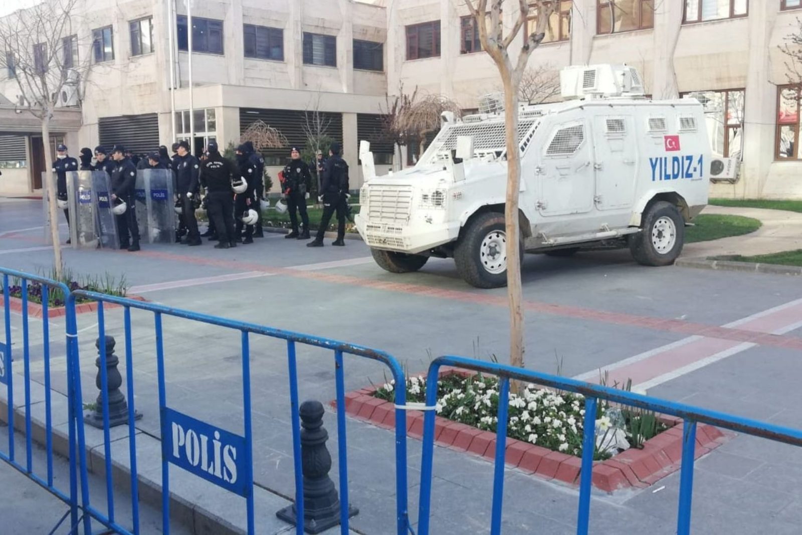 سه شهردار وابسته به HDP برکنار شدند