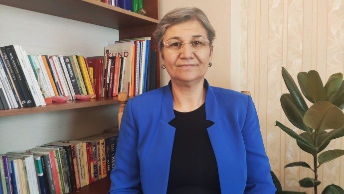 درخواست لیلا گوون از حکومت اقلیم کردستان برای رفع تحریم ها از مخمور