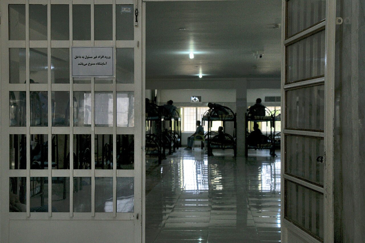 خود تسلیمی زندانیان متواری سقز، مشمول عفو است