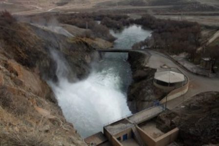 رهاسازی ١.٤ میلیارد مترمکعب آب سد بوکان به دریاچه ارومیه